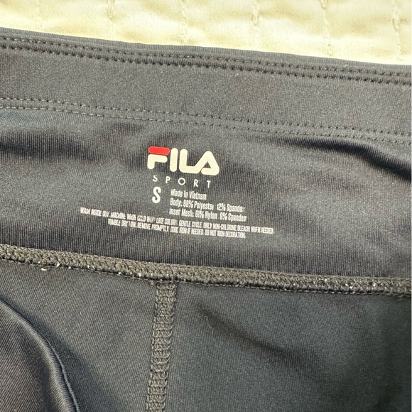 Fila Workout Black Capris with Red and Blue Accents in Size S - Picture 7 of 10
